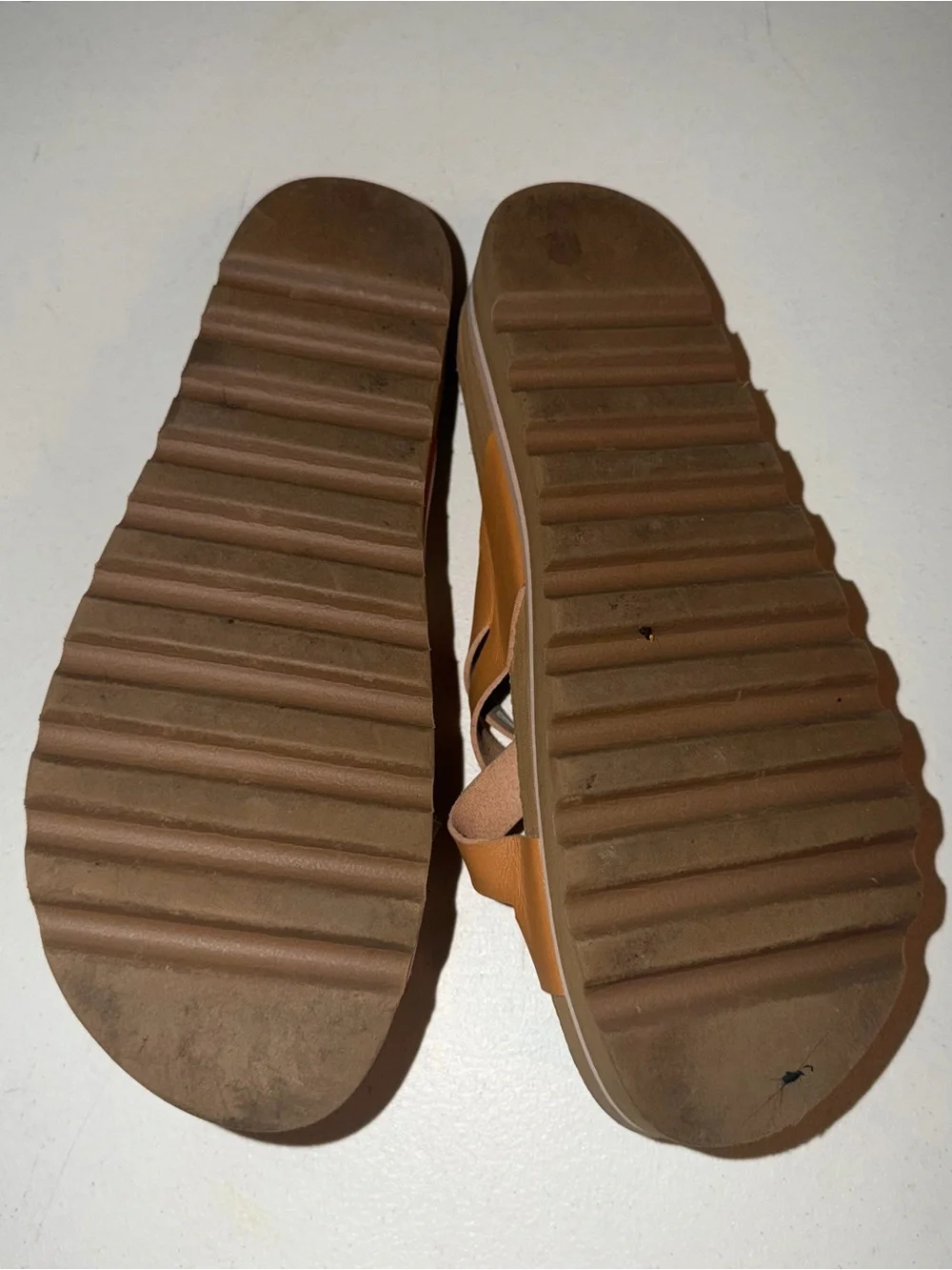 Reef Tan Leather Crisscross Slide Sandals